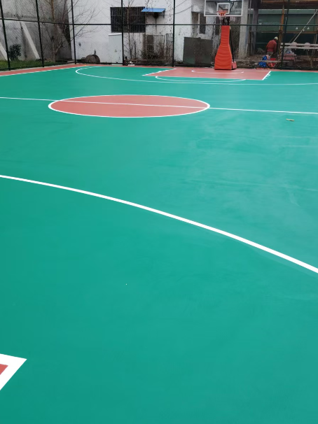孝感 球场长期使用易出现地面开裂
